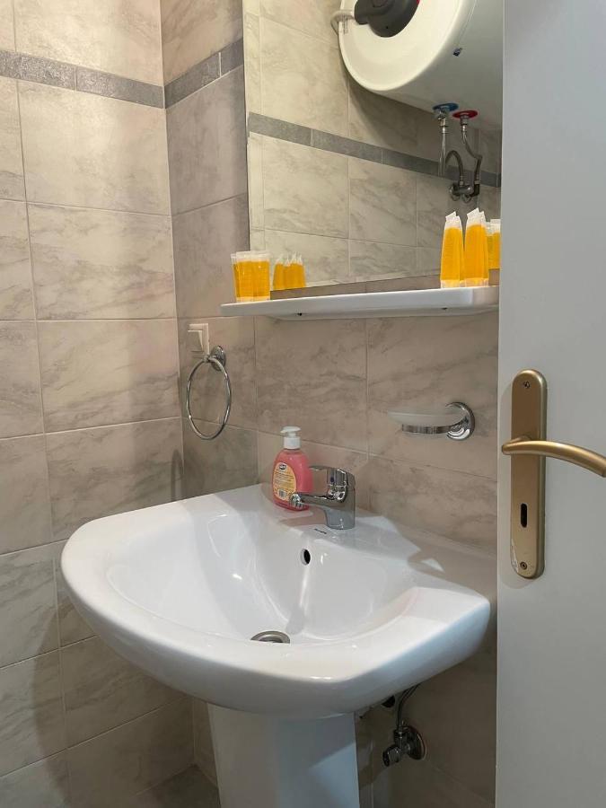 Gm Apartments تولو المظهر الخارجي الصورة